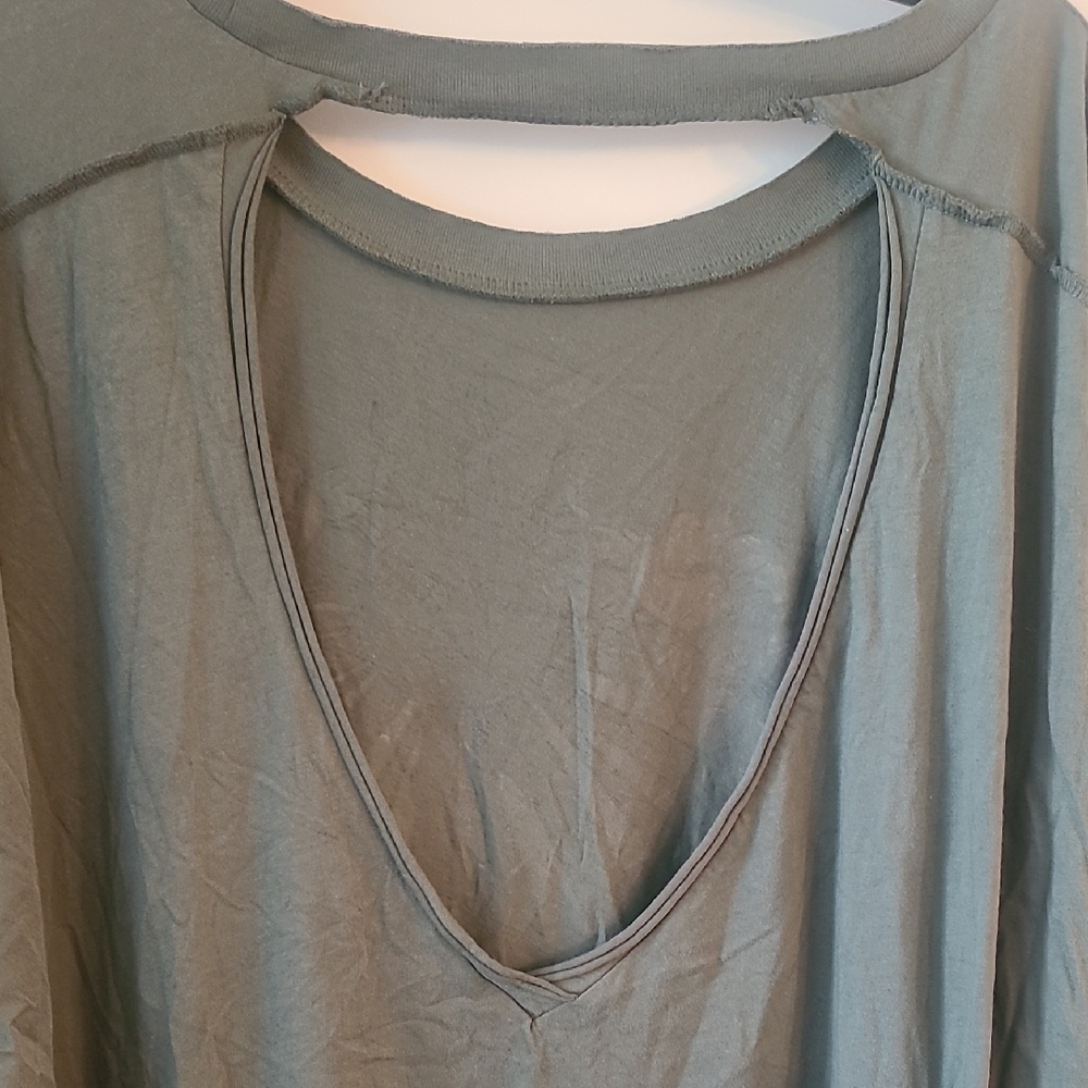 Torrid Olive Graphic Tee with Sun and Floral Design - Picture 7 of 8